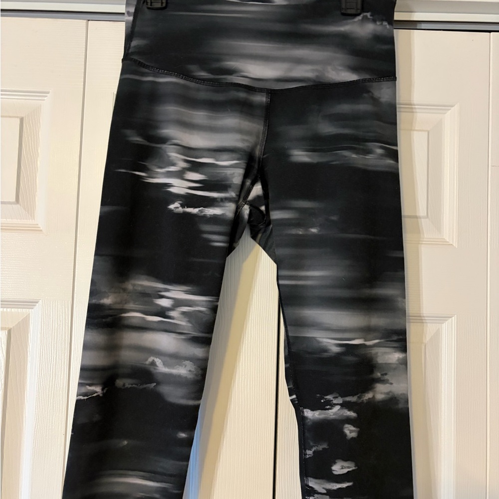 Old Navy Black & Gray Marble-Print Kids Leggings